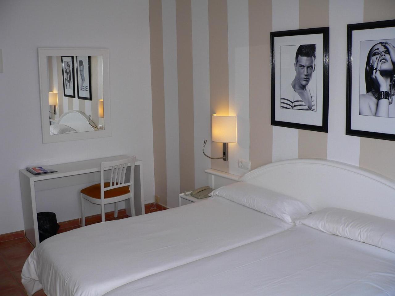 Hotel Boutique Bon Repos - Adults Only Santa Ponsa Esterno foto